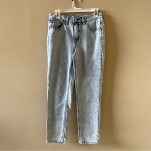 NWOT Seven7 Slim Straight High Rise Blue Jean Size 4